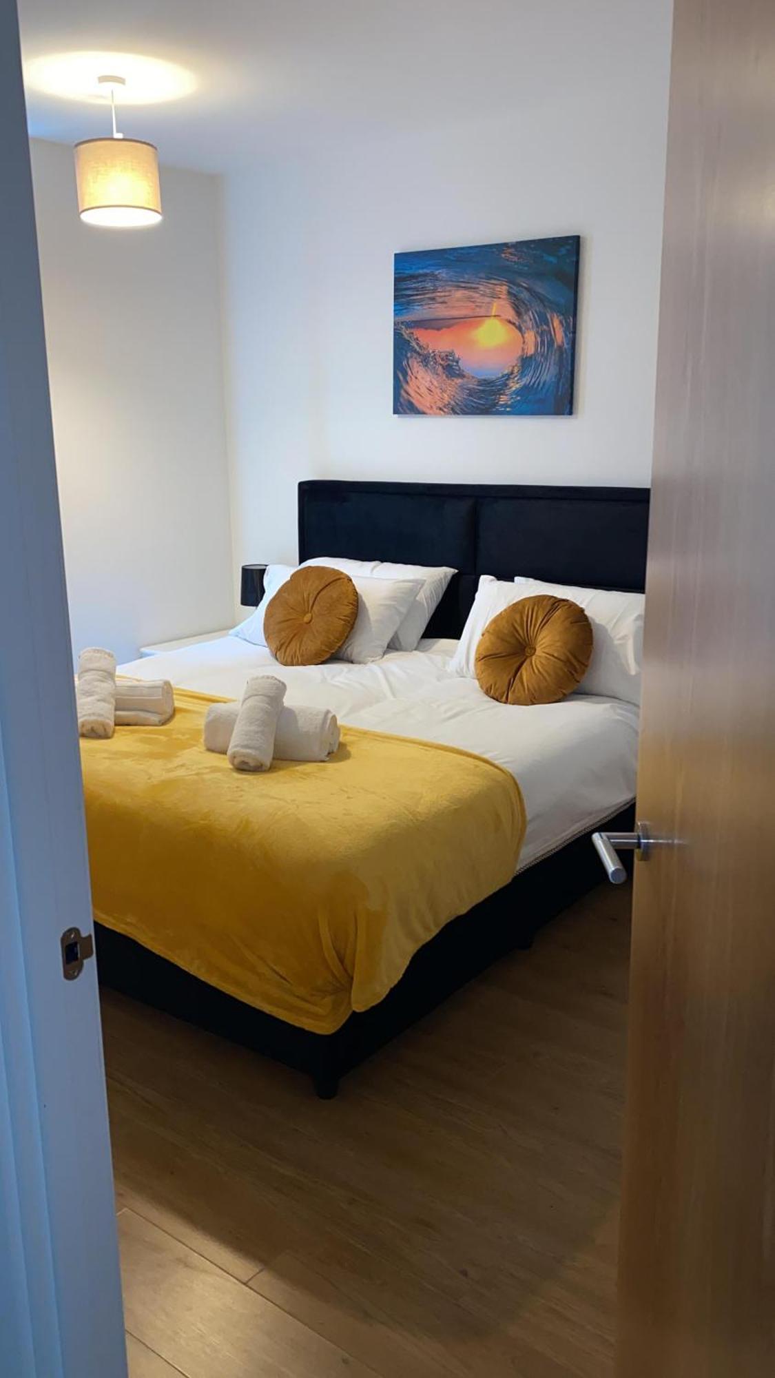 Berks Luxury Serviced Apartments , Free Parking, Free Gym And Free Wifi Bracknell Ruang foto