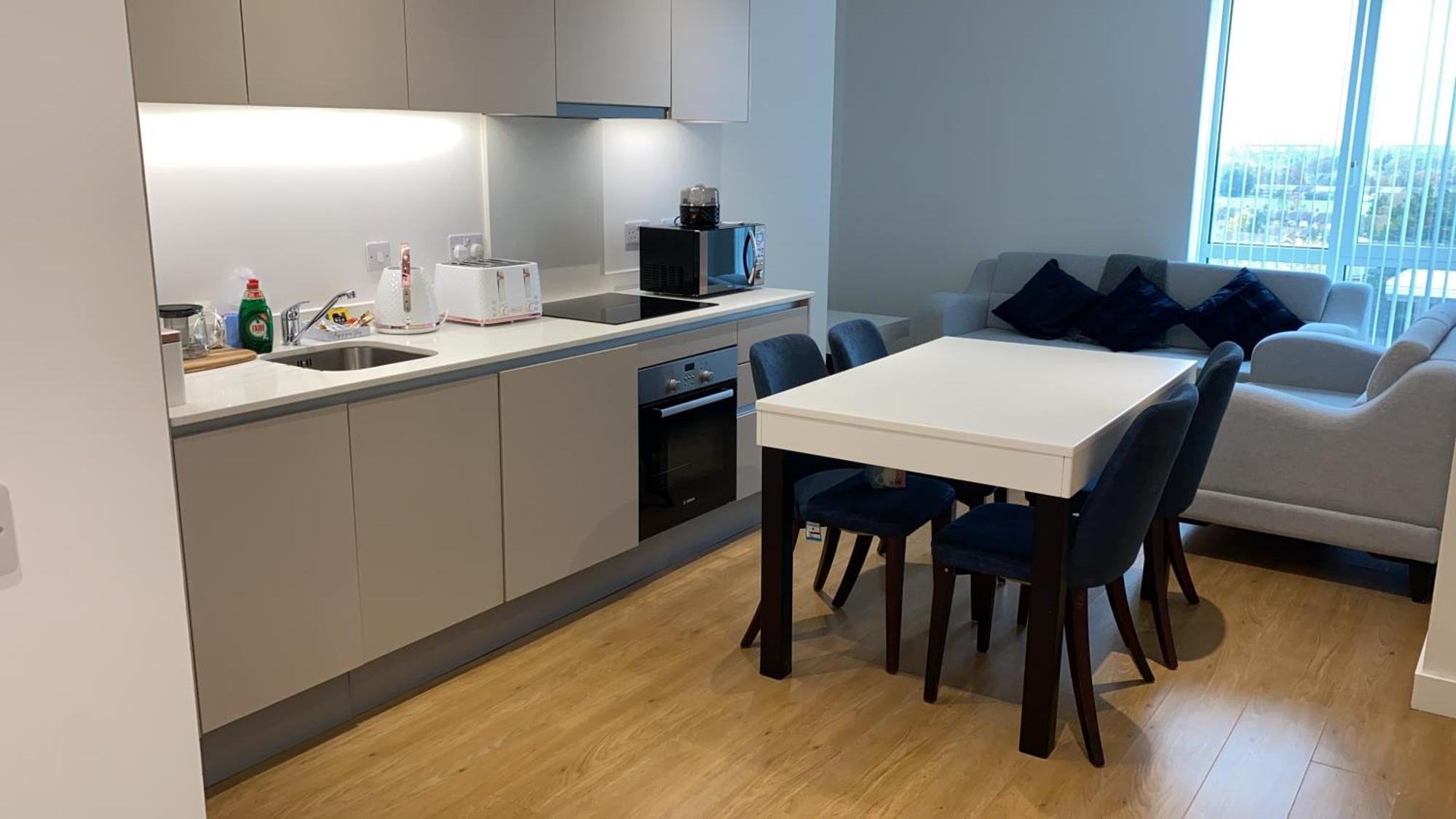Berks Luxury Serviced Apartments , Free Parking, Free Gym And Free Wifi Bracknell Ruang foto